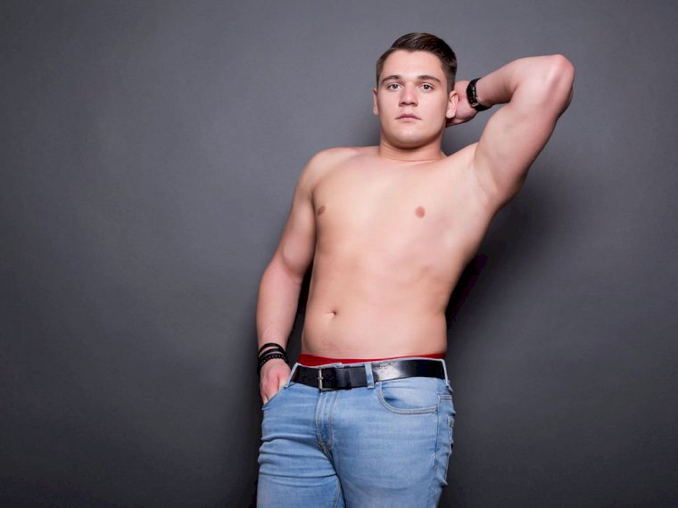 DannyWinston's profile - Image n°0