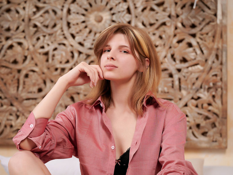 DashaHust's profile - Image n°0