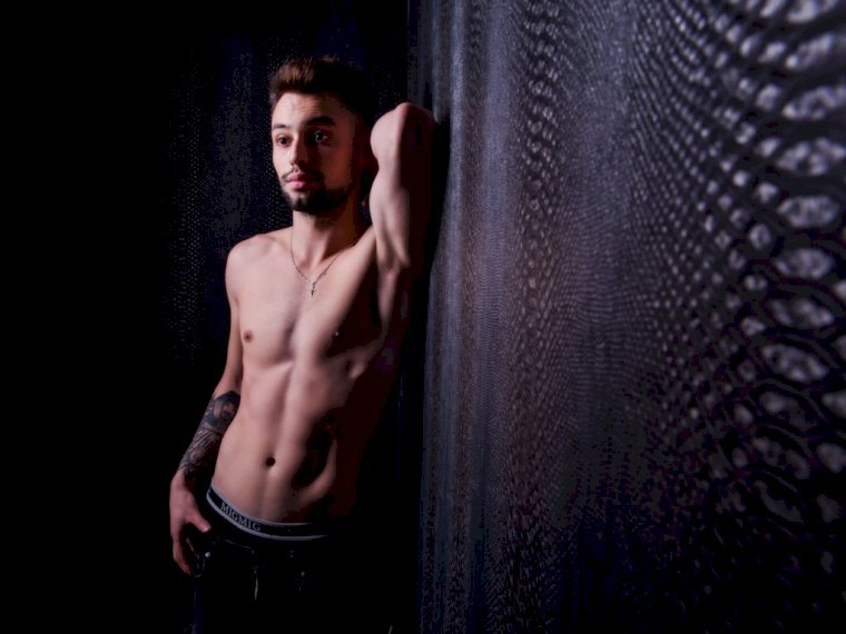 DavidHall's profile - Image n°1