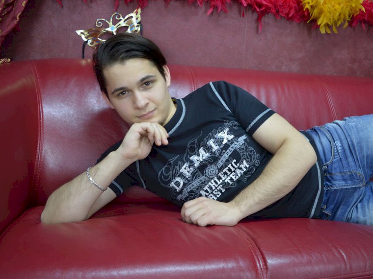 DeitonSweet's profile - Image n°1