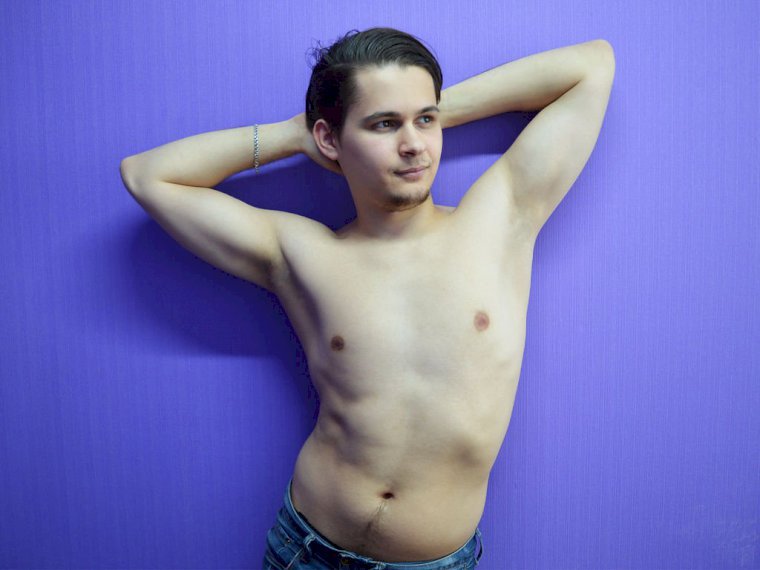 DeitonSweet's profile - Image n°0