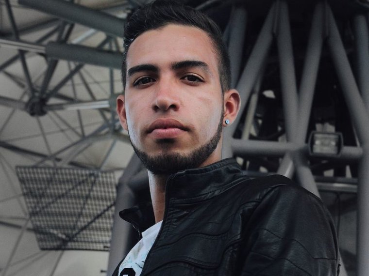 DereckBlue's profile - Image n°0