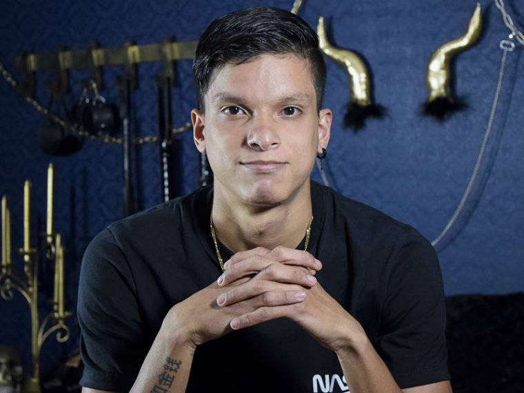 DerekVolkov's profile - Image n°0