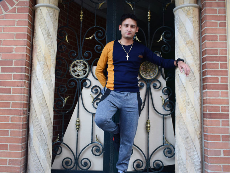 DimitriLee's profile - Image n°0