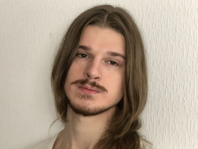 DmitryCaramel's profile - Image n°0