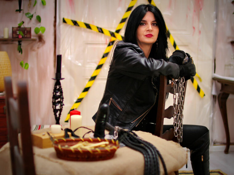 DommeQueenn's profile - Image n°0