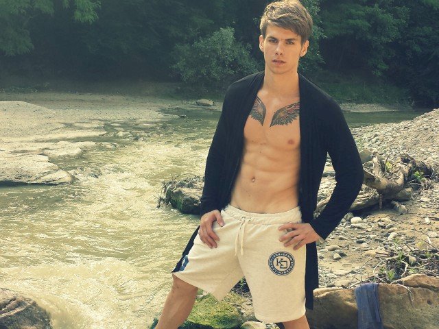 DonAshton's profile - Image n°2