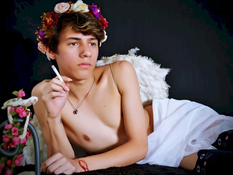 DorianCollins's profile - Image n°0