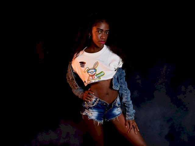 ebonyjolly's profile - Image n°82