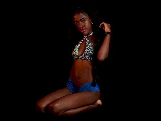 ebonyjolly's profile - Image n°60