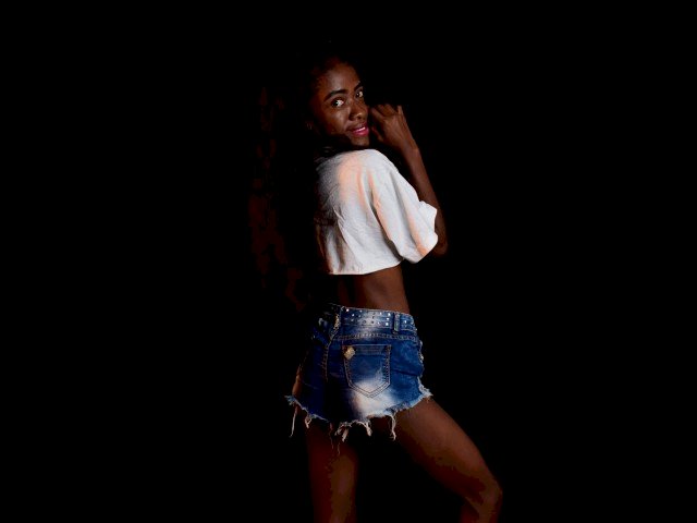 ebonyjolly's profile - Image n°62