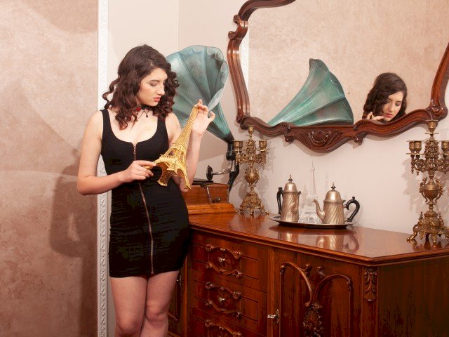 ElenoraDiaz's profile - Image n°3