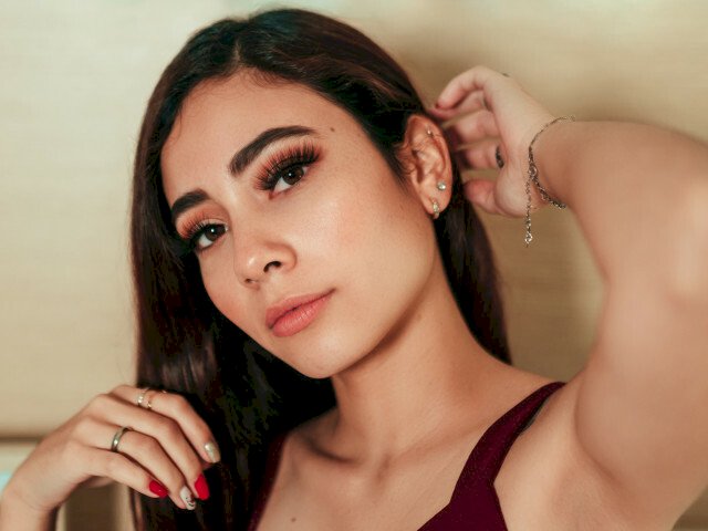 EmiMorales's profile - Image n°1