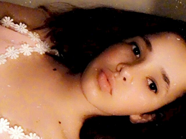 Emma6969's profile - Image n°3