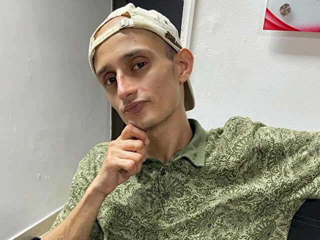 EbrianCarrey's profile - Image n°0