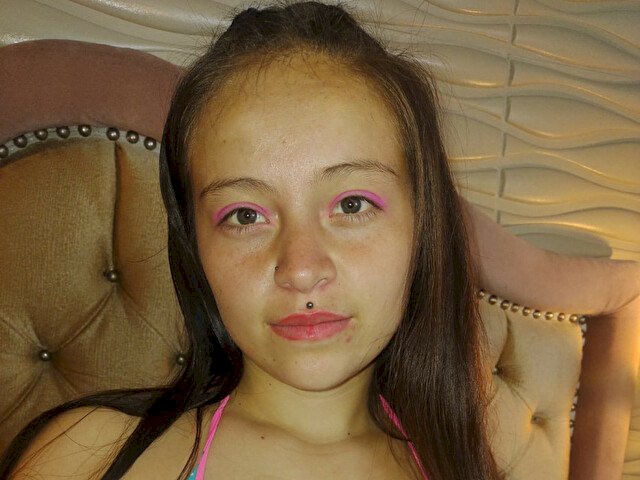 Emmaboobs's profile - Image n°0