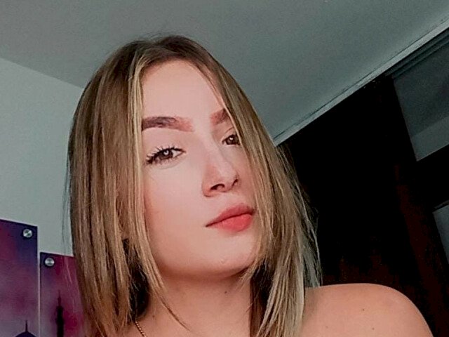 Emyli's profile - Image n°0