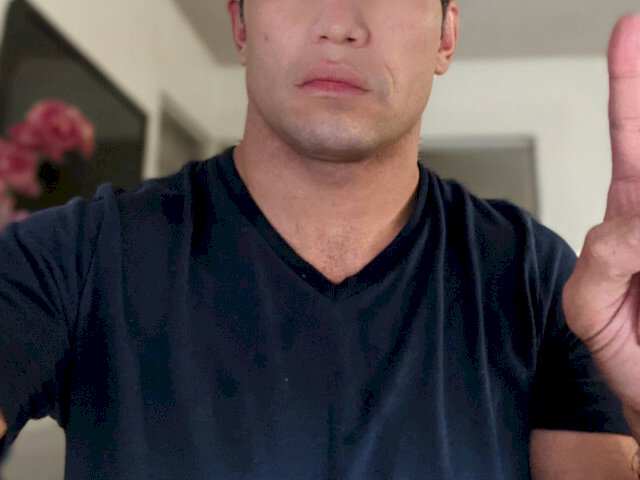 Profil de e023io3 - Photo n°0
