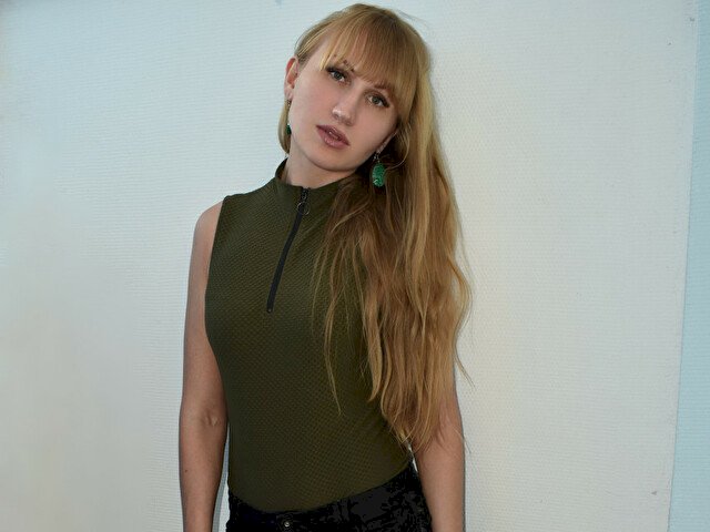 EveLove33's profile - Image n°1