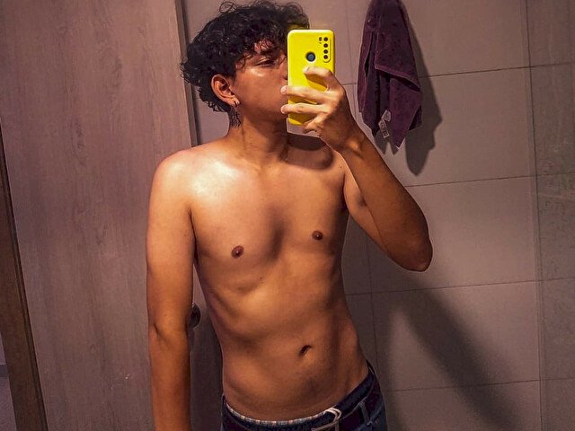 EggsyUnwin's profile - Image n°1