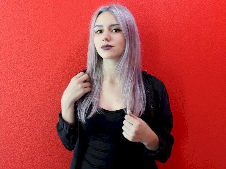 EdnaSimons's profile - Image n°1