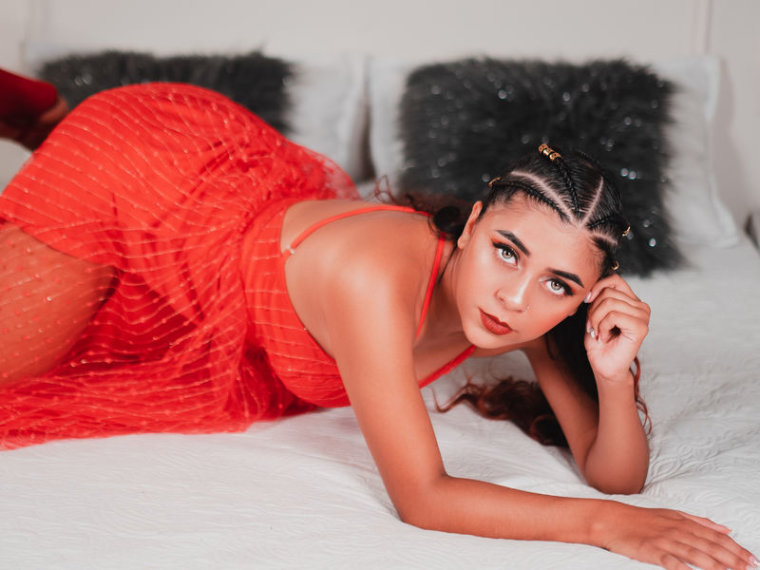 ElaMurat's profile - Image n°0
