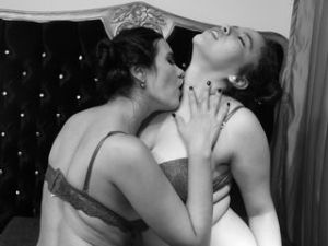 ElenaAndGinger's Sexcam