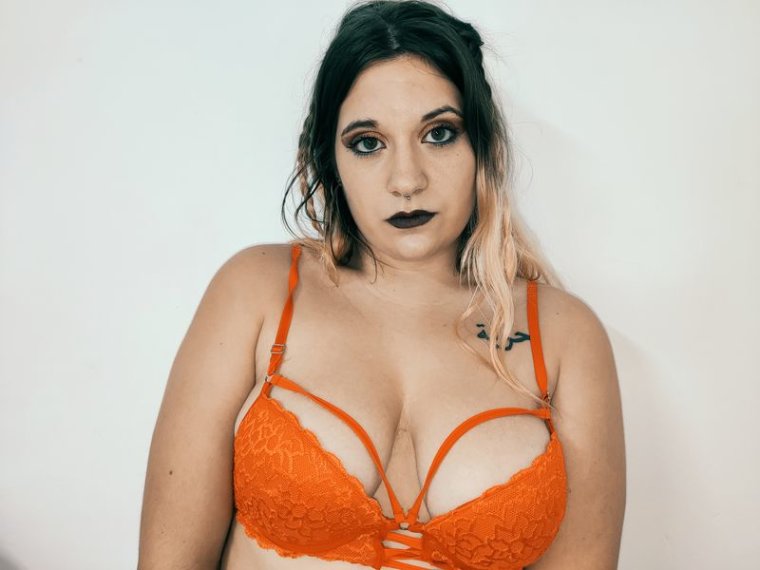 ElizaPaker's profile - Image n°0
