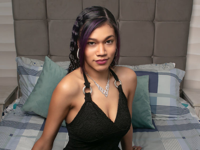 ElizaWhite's profile - Image n°0