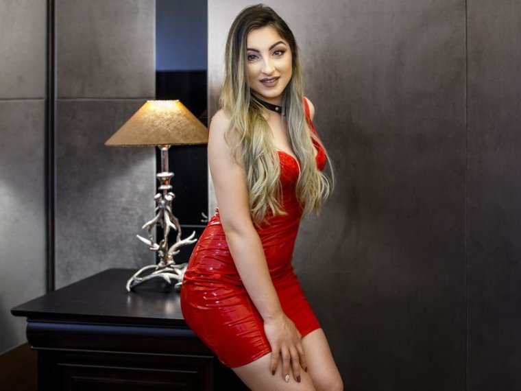 EllaJules's profile - Image n°0