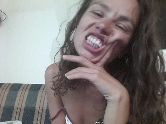Ellena's profile - Image n°0