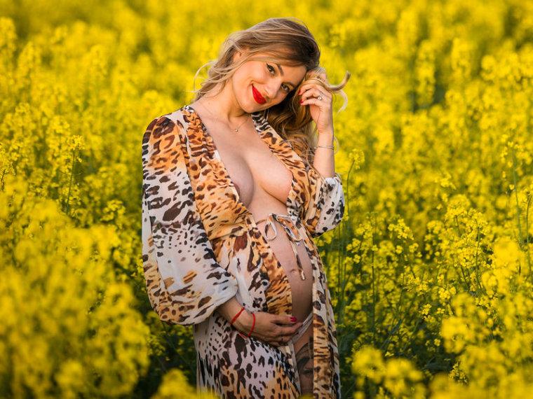 ElysWhite's profile - Image n°0