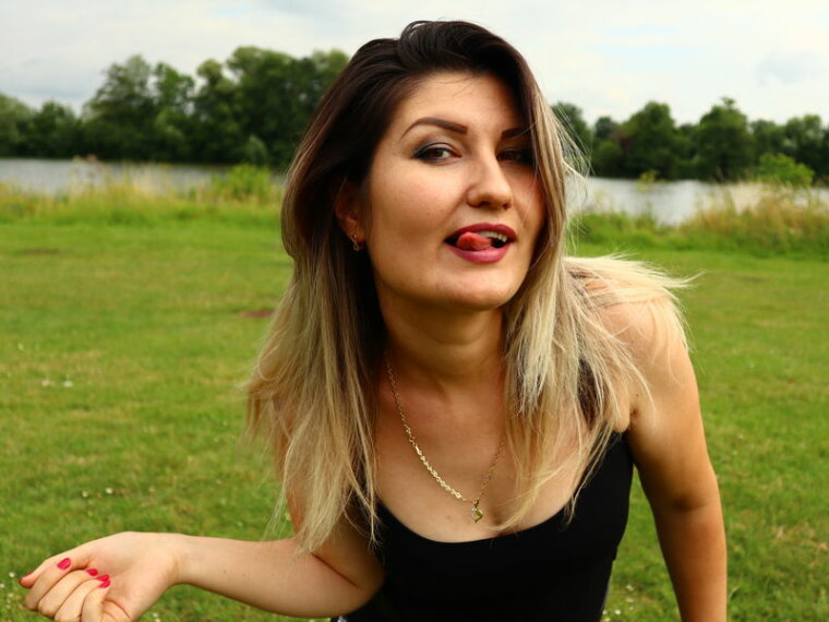 EmilyAvaa' profilo - Immagine n°1