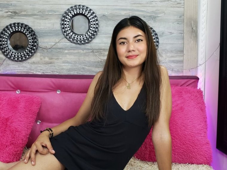 EmilyLozano's profile - Image n°0