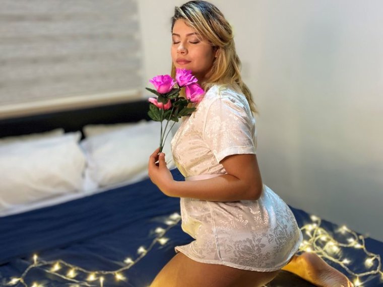 EmilySaito's profile - Image n°0