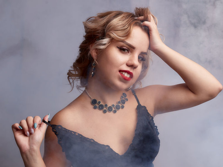 EmilySalis's profile - Image n°0