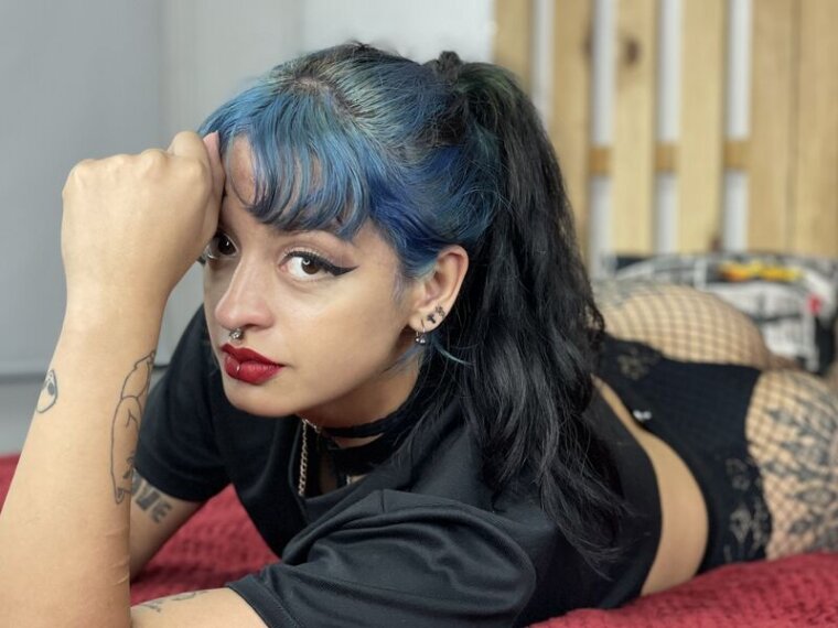 EmmaDeker's profile - Image n°1