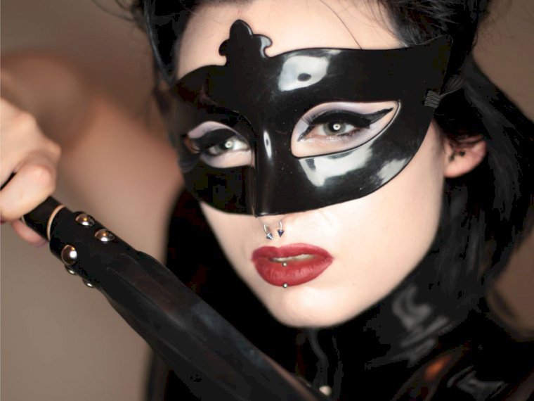 EmpressPoison's profile - Image n°0