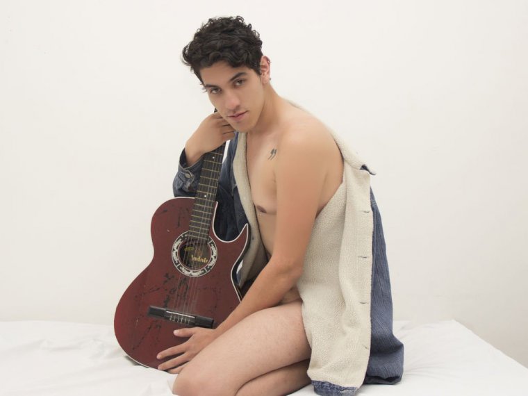 ERICKXXL's profile - Image n°1