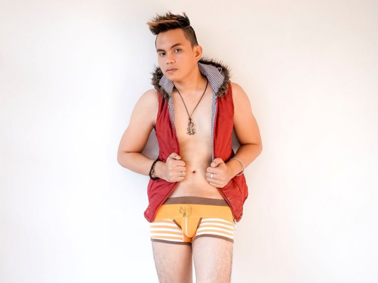 Profil de eroticASIANcock - Photo n°1