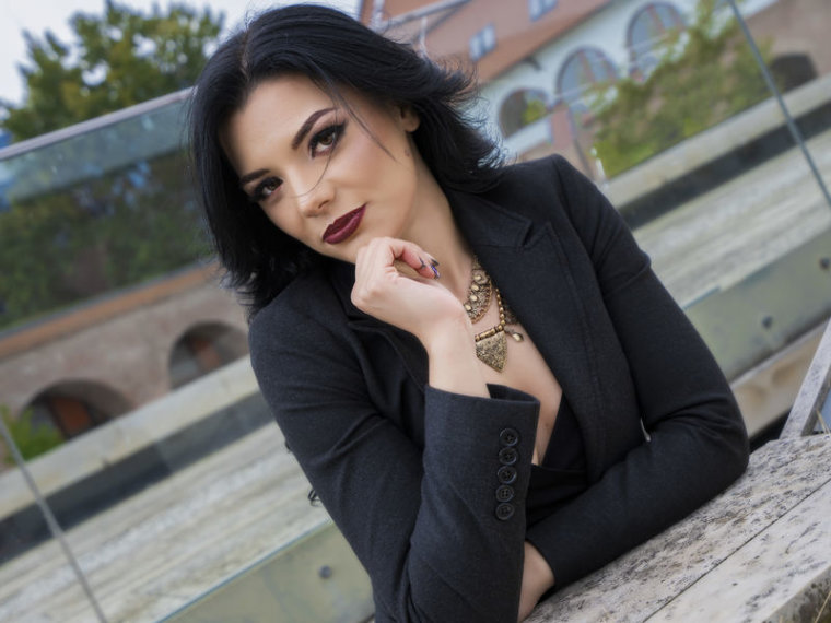 EvaAdley's profile - Image n°0