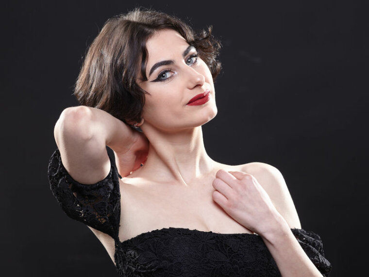 EveHottieX's profile - Image n°0