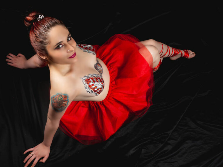 EvelynHudson' profilo - Immagine n°1