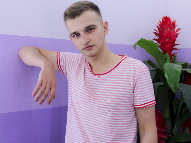 EzraSmith's profile - Image n°0