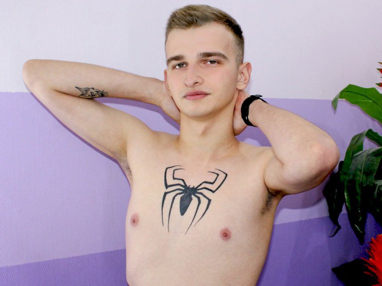 EzraSmith's profile - Image n°1