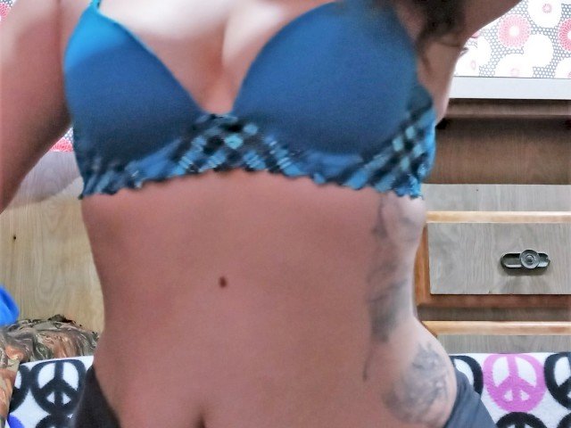 FoxxyRoxxy's profile - Image n°3