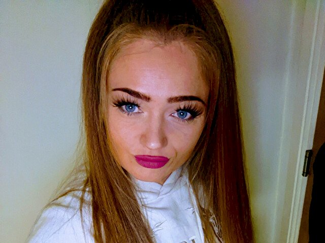 FoxyMayhem's profile - Image n°0