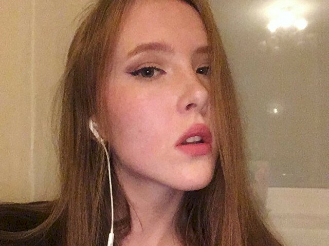 FoxyRed's profile - Image n°0