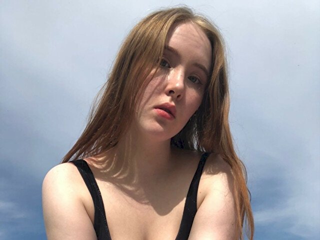 FoxyRed's profile - Image n°1