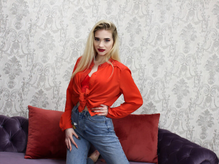 FelicityDivi's profile - Image n°0